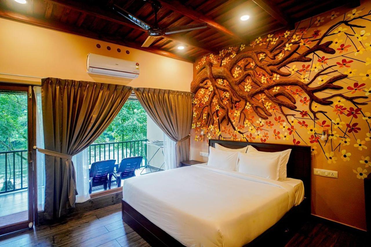 Falcon Riverview Resorts Kuttampuzha Exterior foto